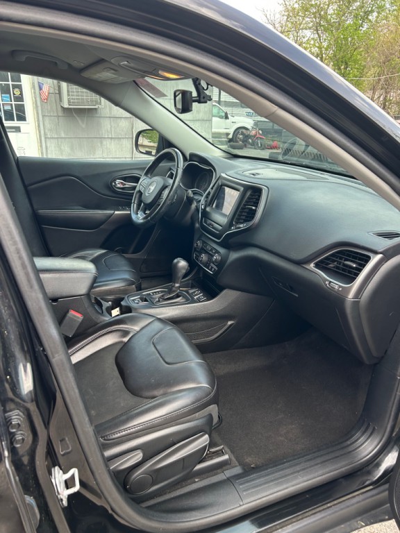 2019 Jeep Cherokee Image 5