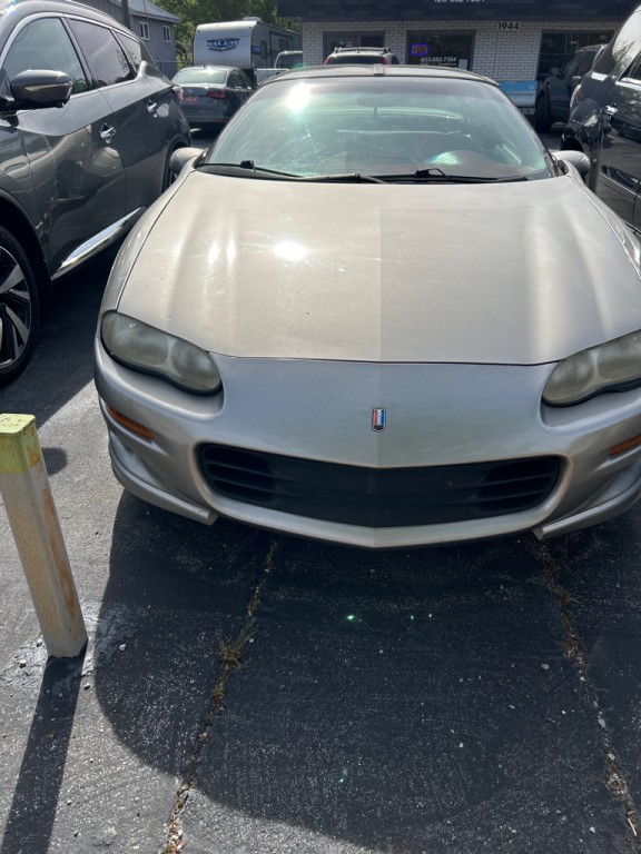 2002 Chevrolet Camaro Image 1