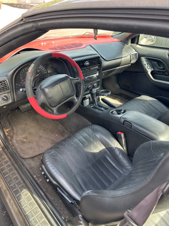 2002 Chevrolet Camaro Image 2