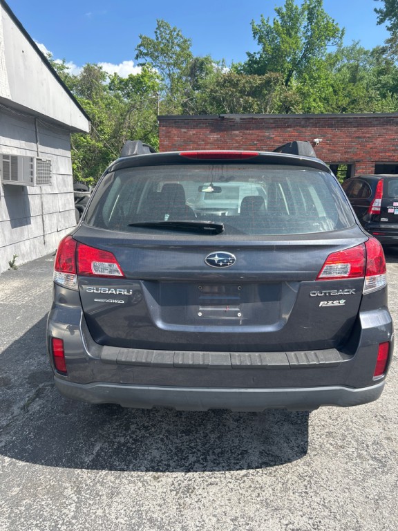 2013 Subaru Outback Image 2