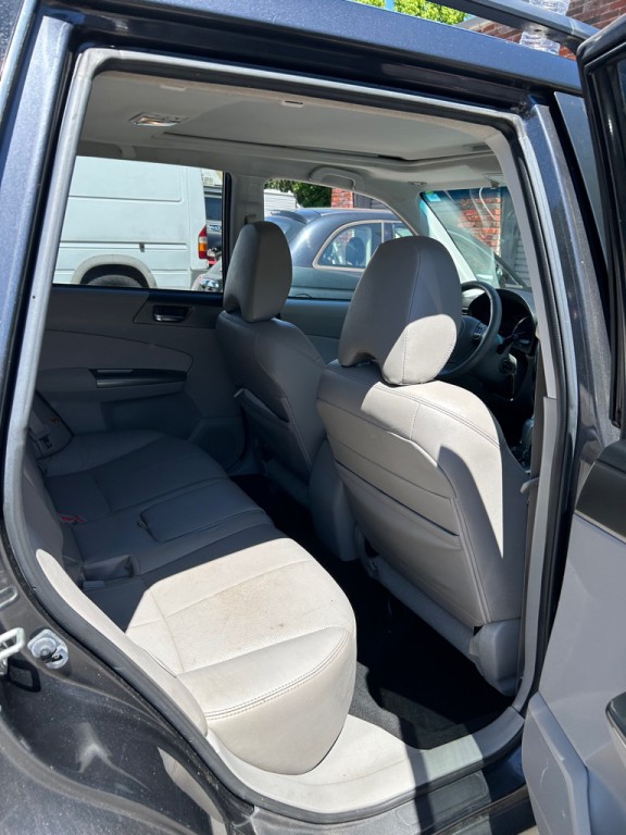 2011 Subaru Forester Image 6