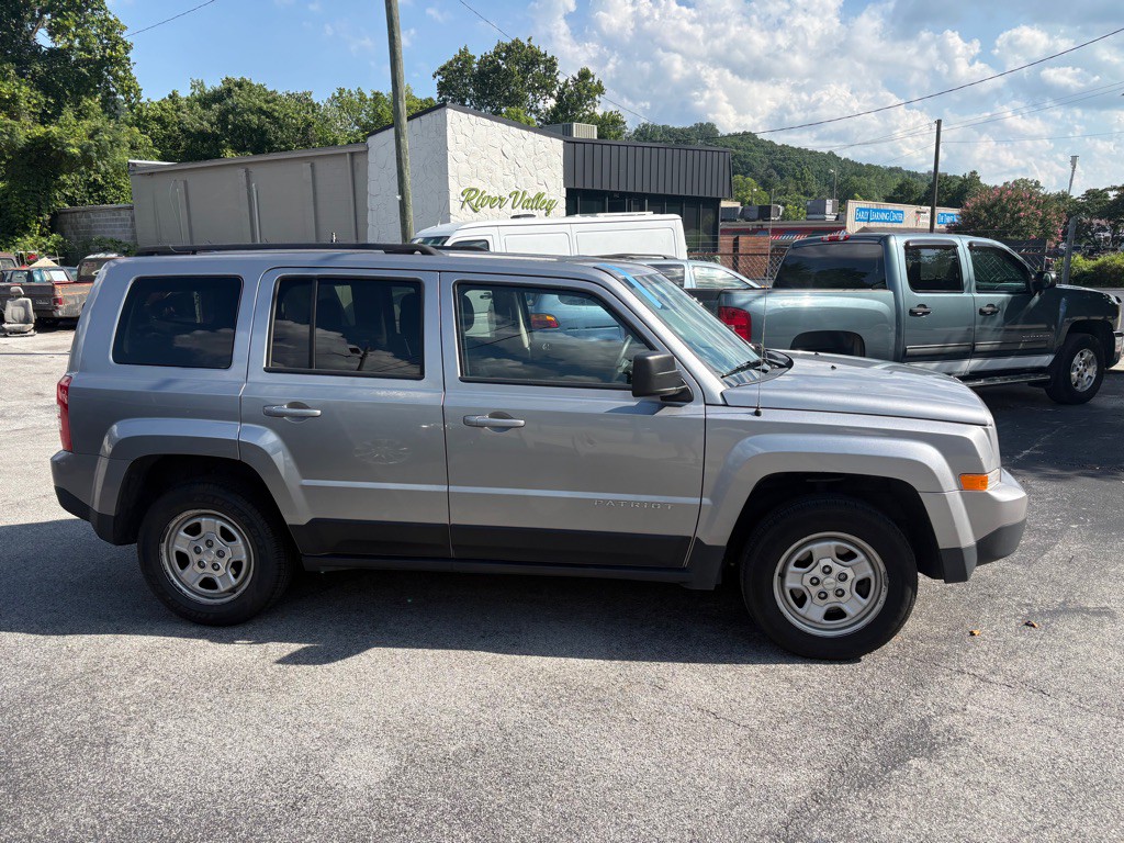 2016 Jeep Patriot Image 8