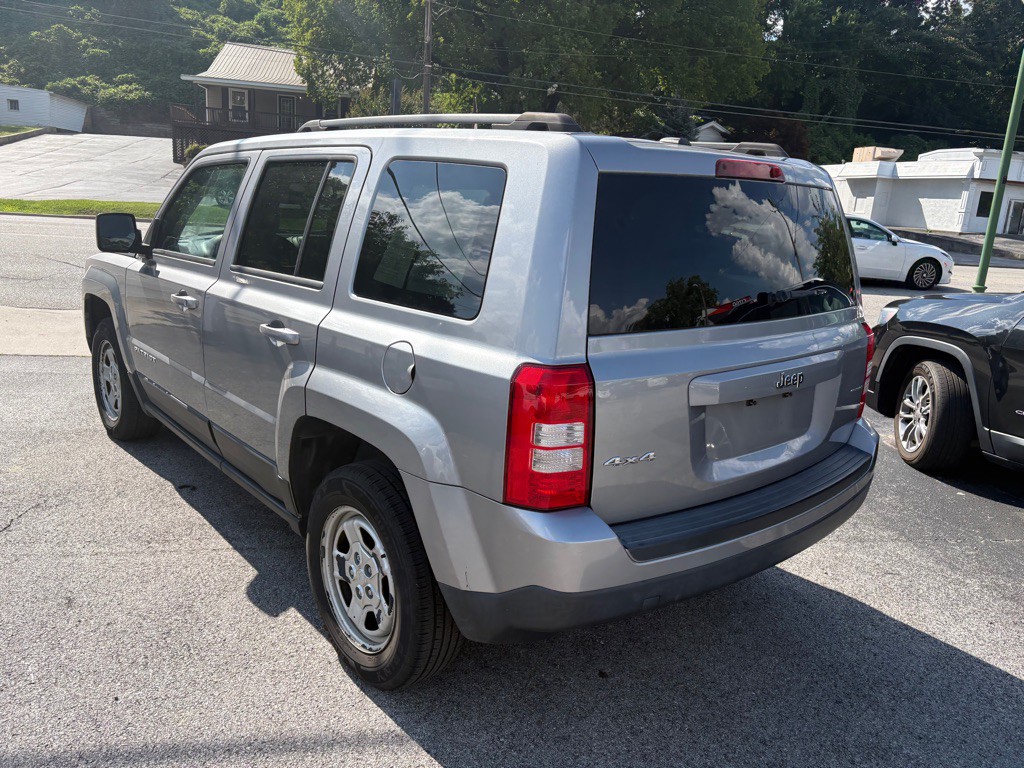 2016 Jeep Patriot Image 10