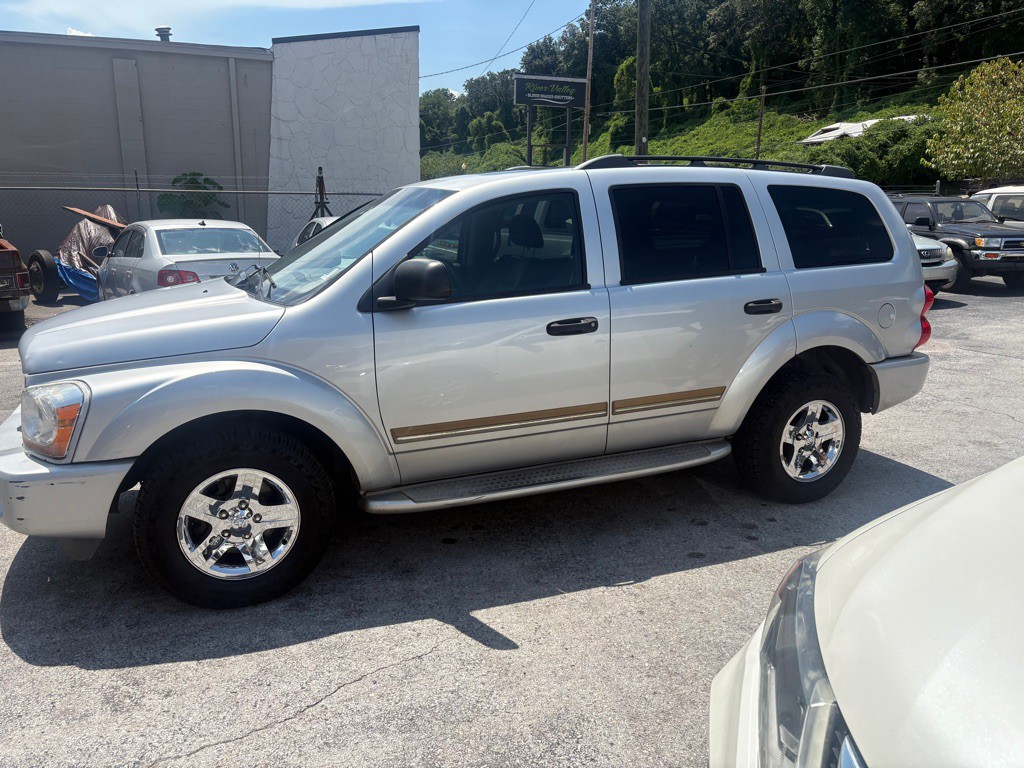 2005 Dodge Durango Image 2