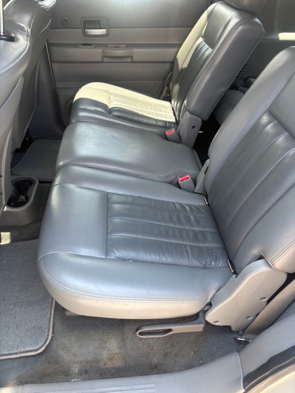 2005 Dodge Durango Image 4