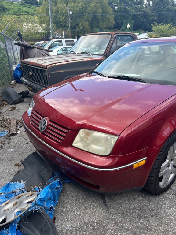2004 Volkswagen Jetta Image 1