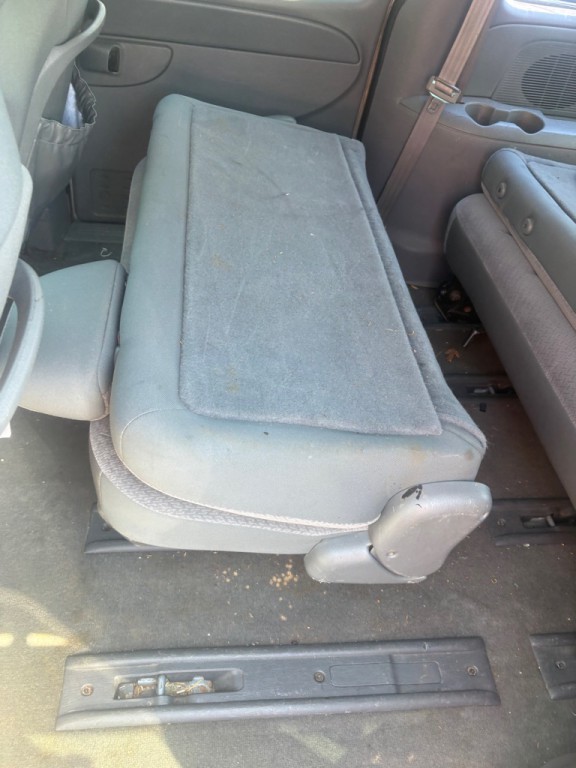 2006 Chrysler Town & Country Image 6