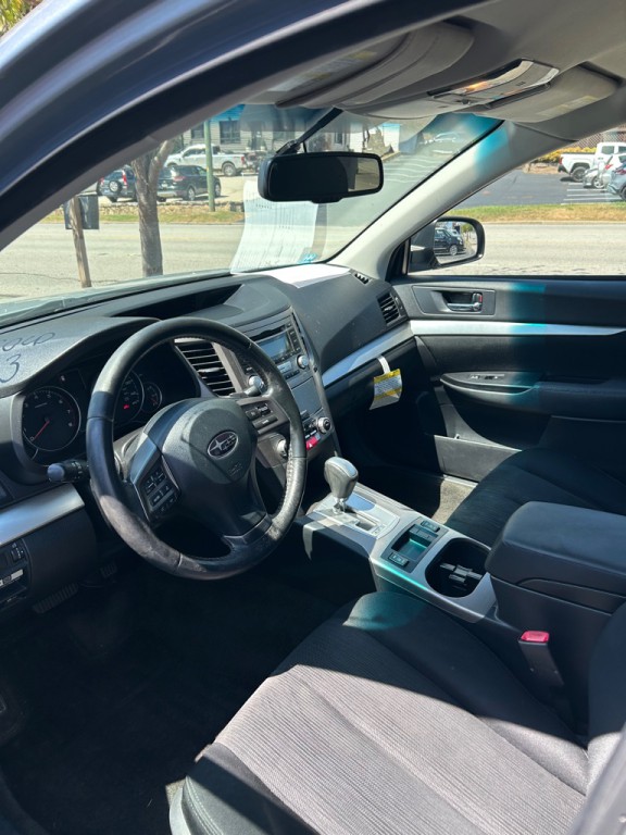 2013 Subaru Outback Image 6