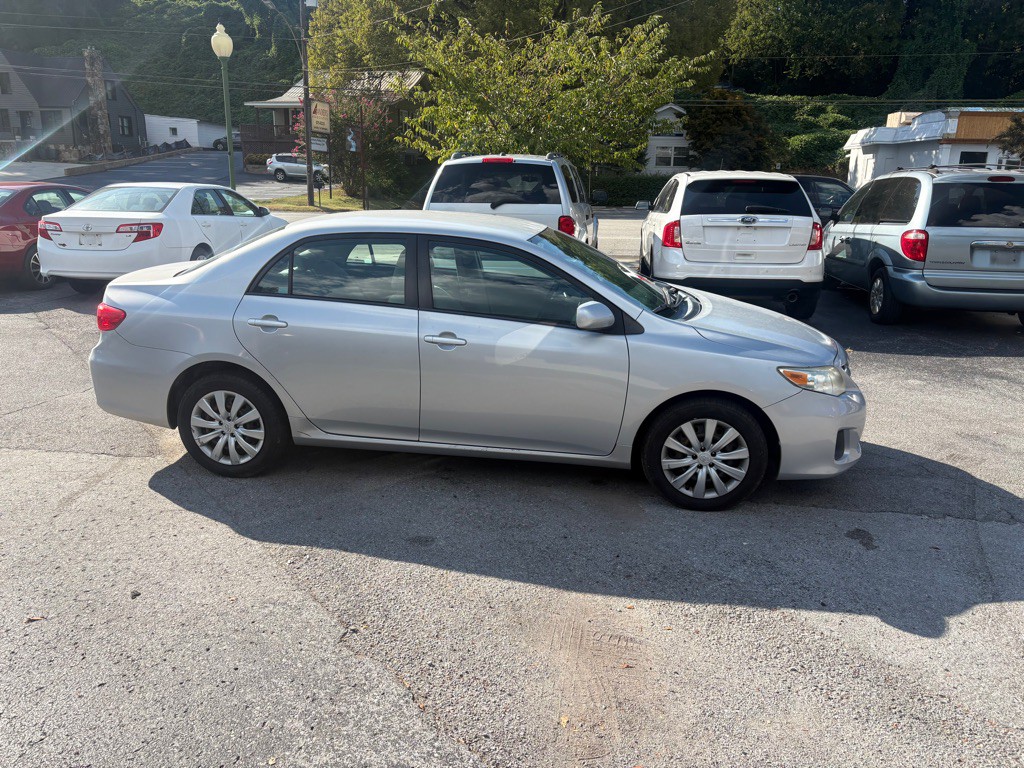 2012 Toyota Corolla Image 3