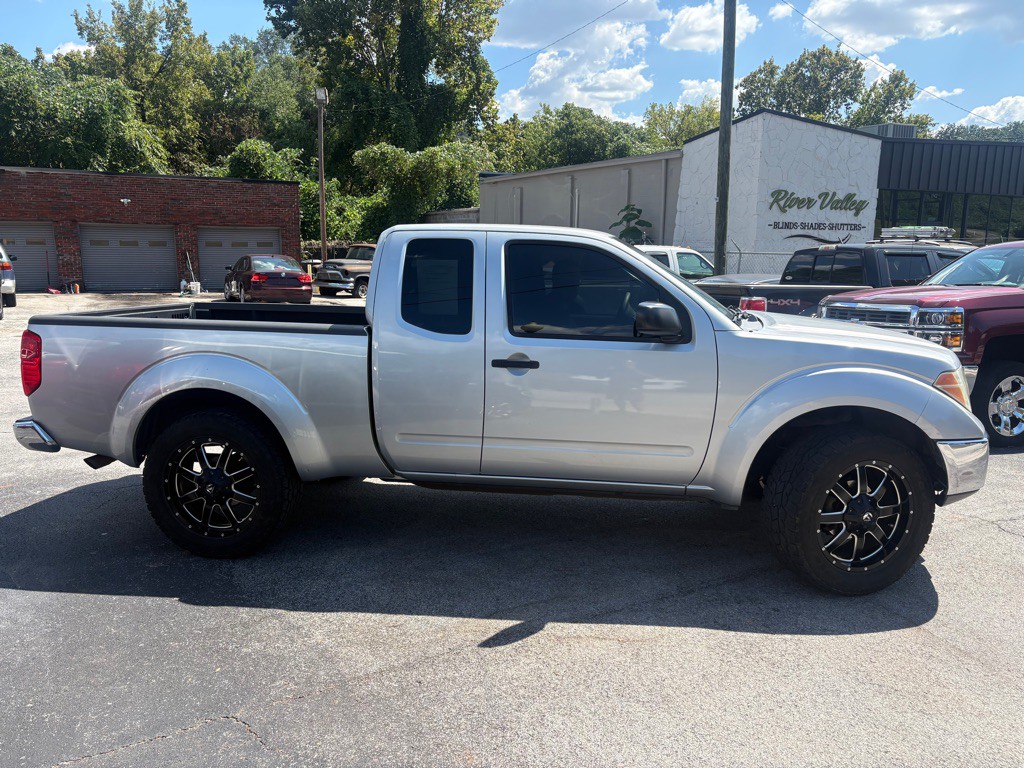 2007 Nissan Frontier Image 10