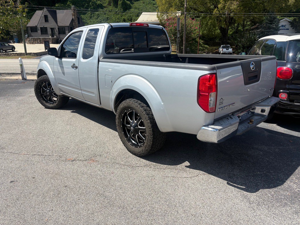 2007 Nissan Frontier Image 11