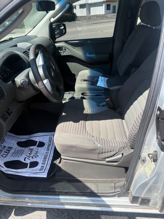 2007 Nissan Frontier Image 16