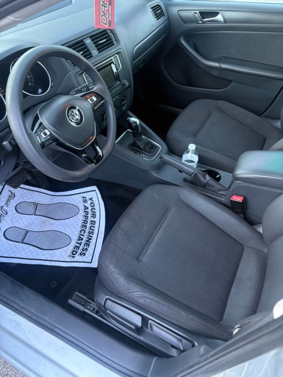 2016 Volkswagen Jetta Image 5