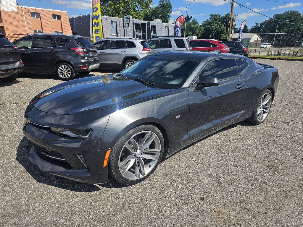 2017 Chevrolet Camaro Image 2