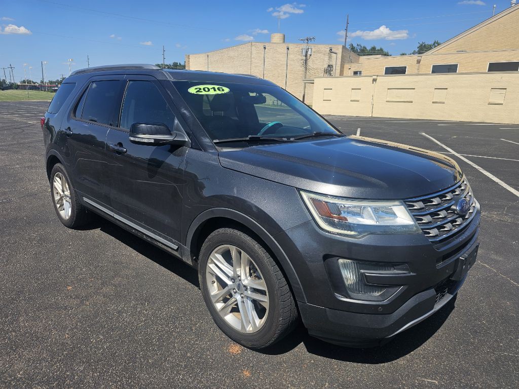 2016 Ford Explorer Image 2