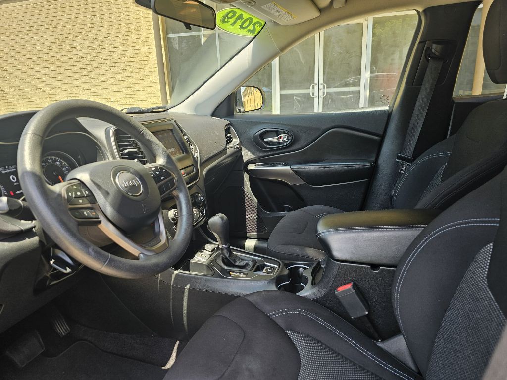 2019 Jeep Cherokee Image 10