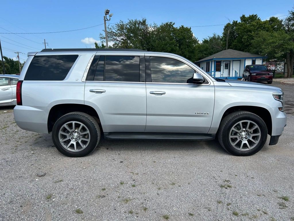 2017 Chevrolet Tahoe Image 3
