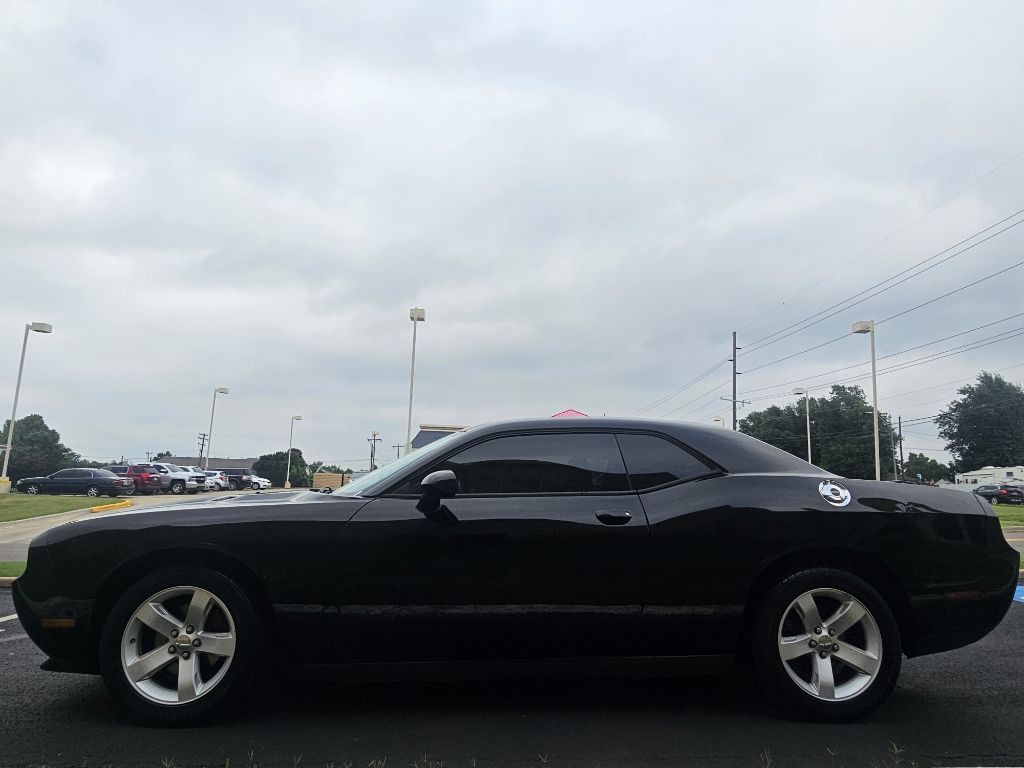 2012 Dodge Challenger Image 1