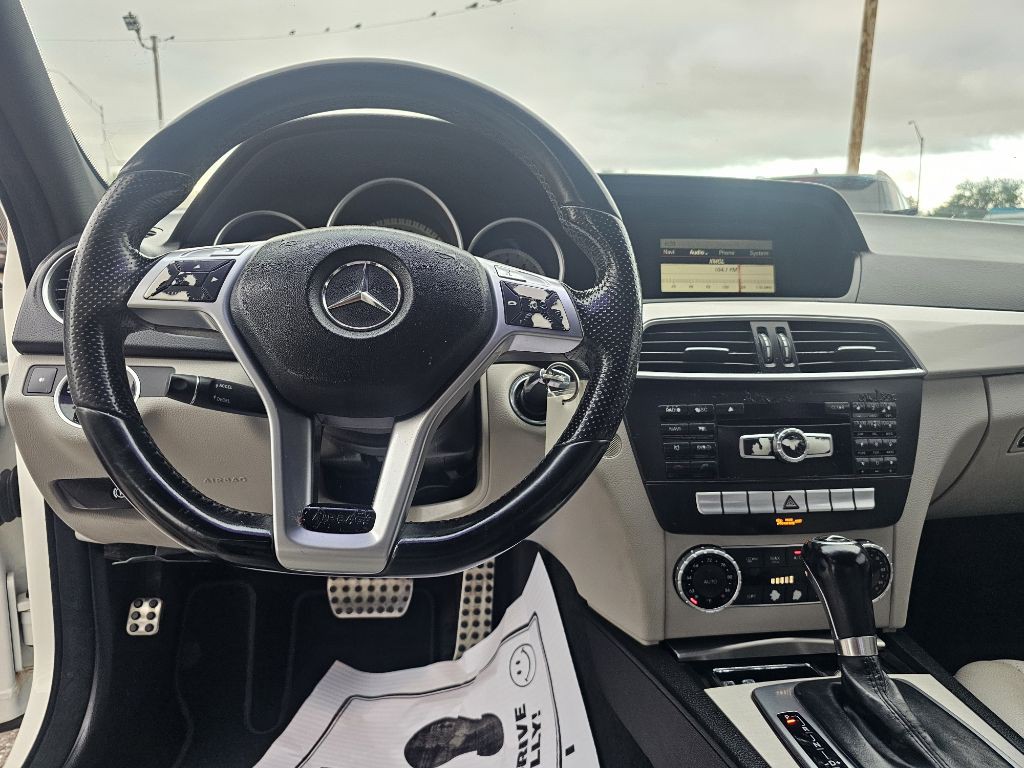 2013 Mercedes-Benz C-Class Image 8