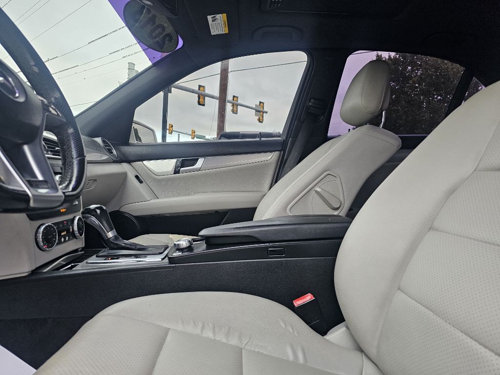 2013 Mercedes-Benz C-Class Image 11