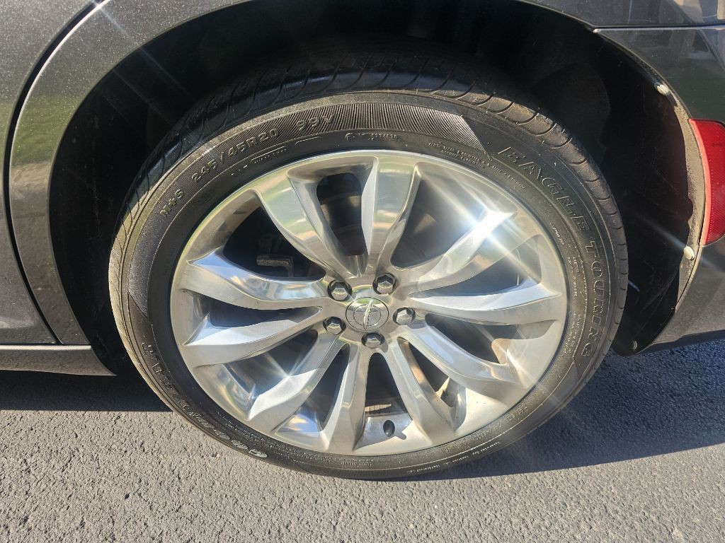 2019 Chrysler 300 Image 11