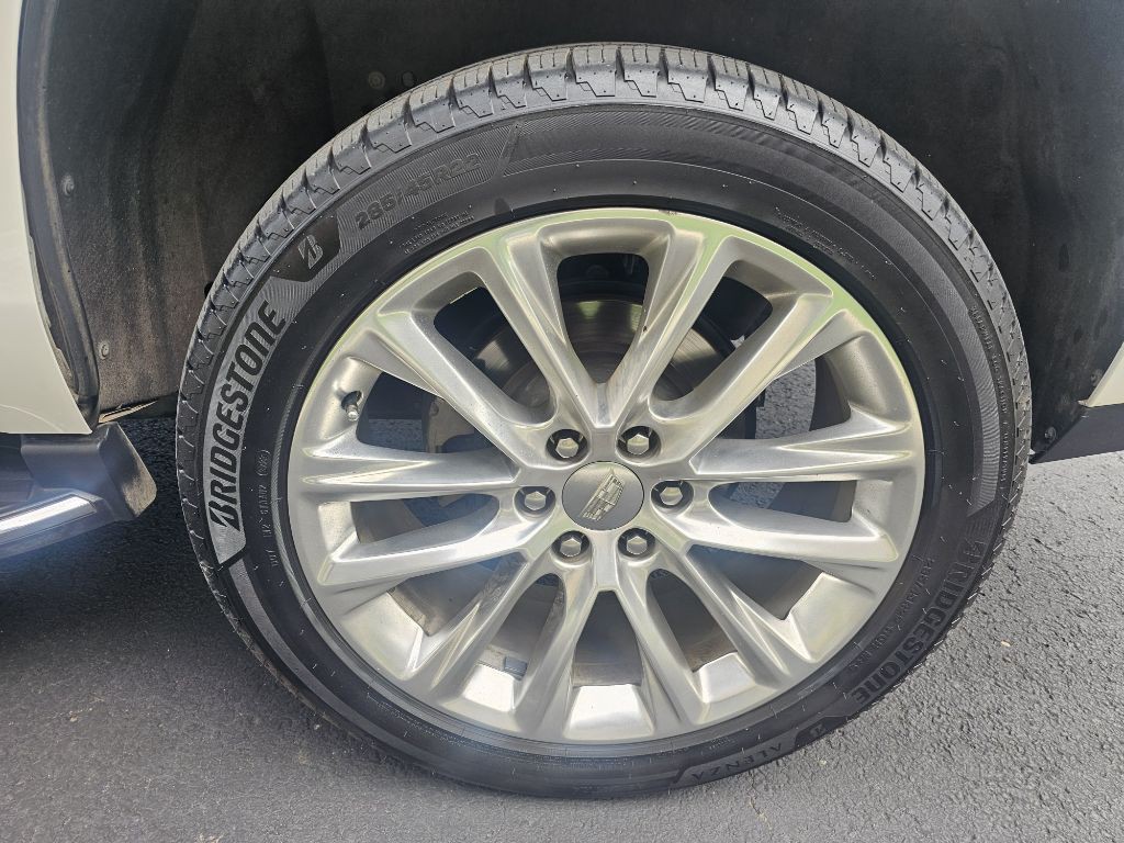 2019 Cadillac Escalade Image 17