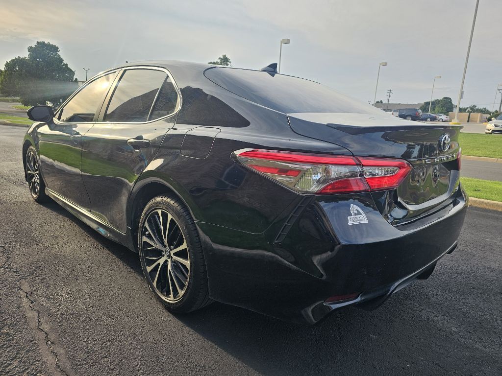2019 Toyota Camry Image 8