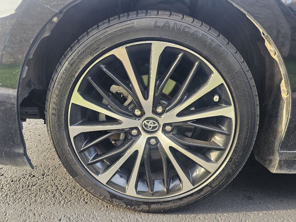 2019 Toyota Camry Image 9
