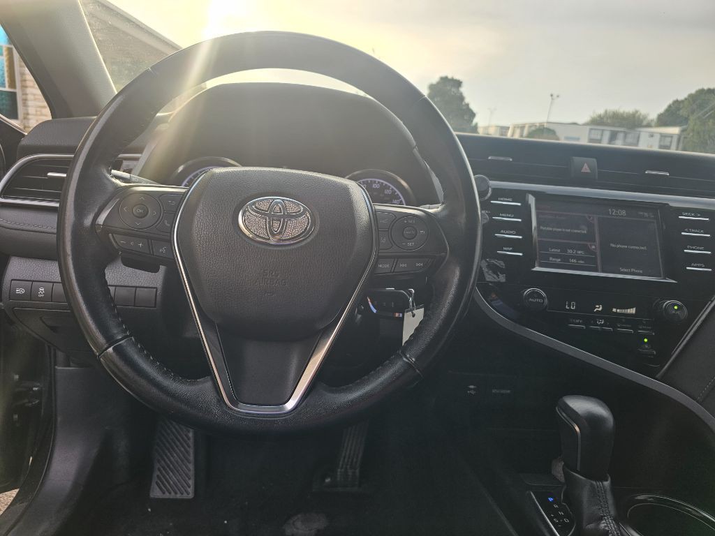 2019 Toyota Camry Image 10