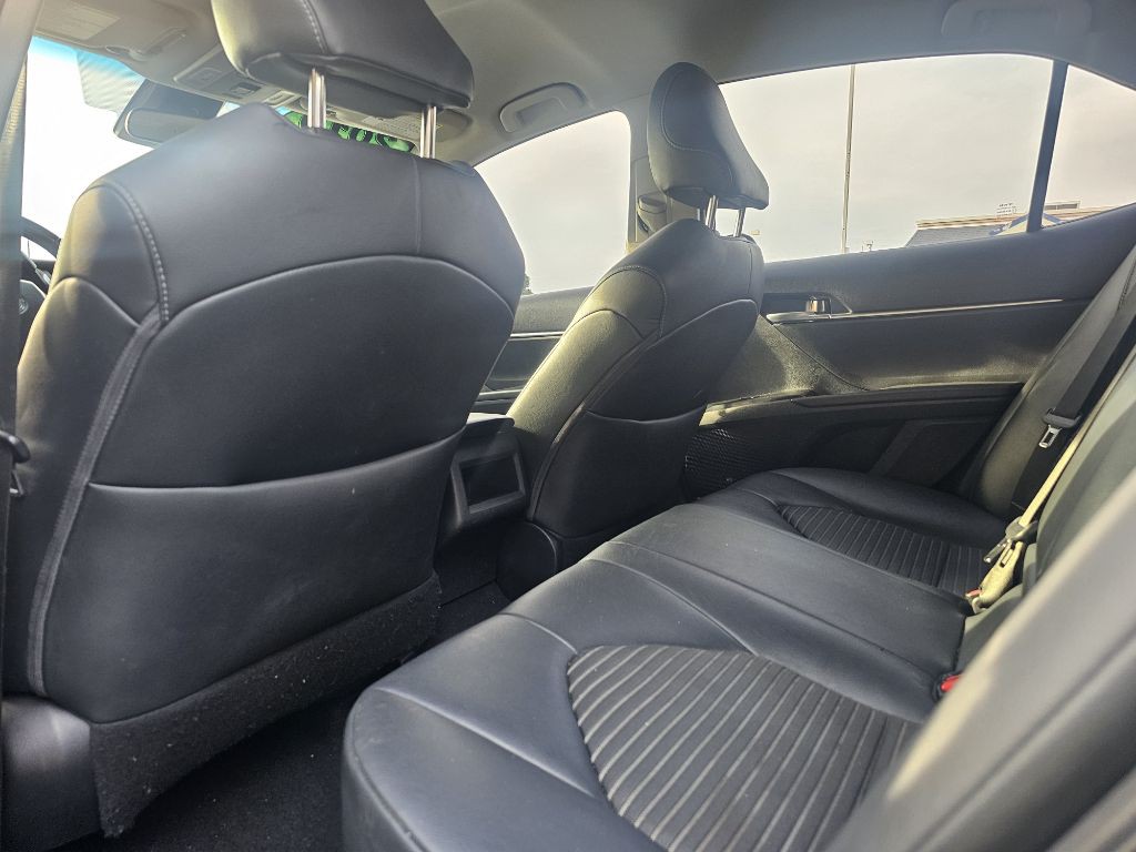 2019 Toyota Camry Image 12