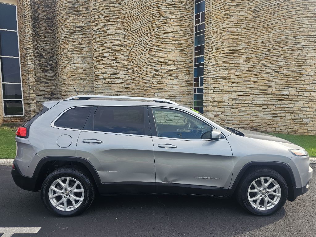 2016 Jeep Cherokee Image 5