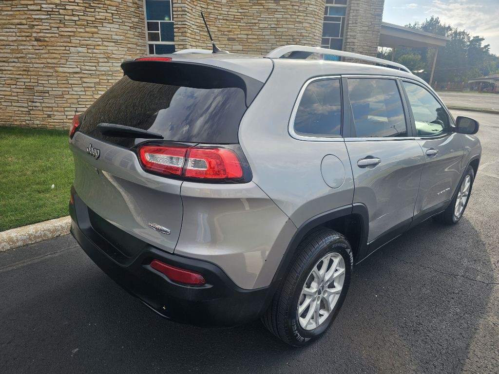 2016 Jeep Cherokee Image 6