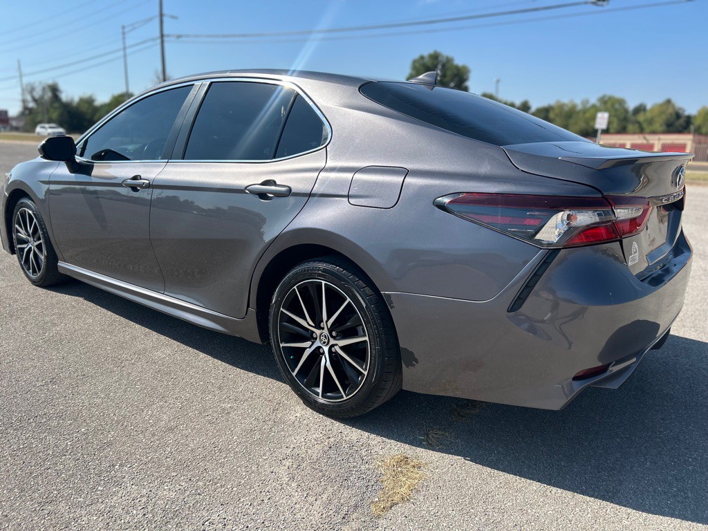 2021 Toyota Camry Image 8