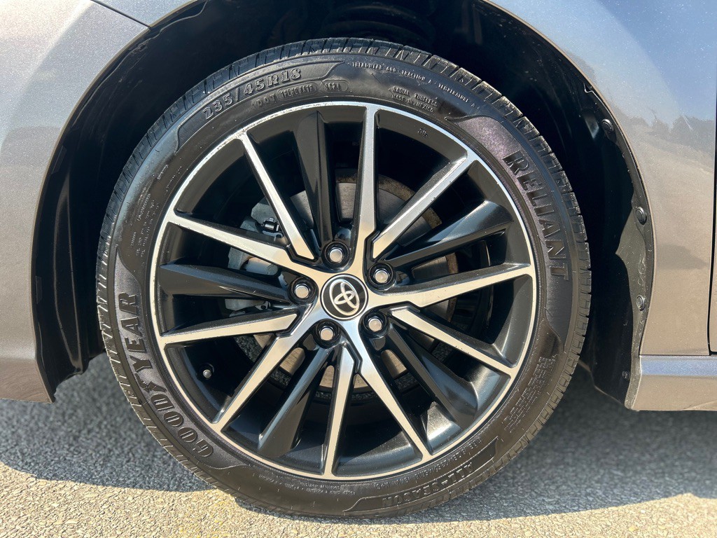 2021 Toyota Camry Image 9