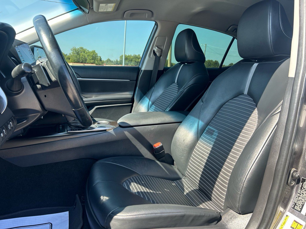 2021 Toyota Camry Image 10