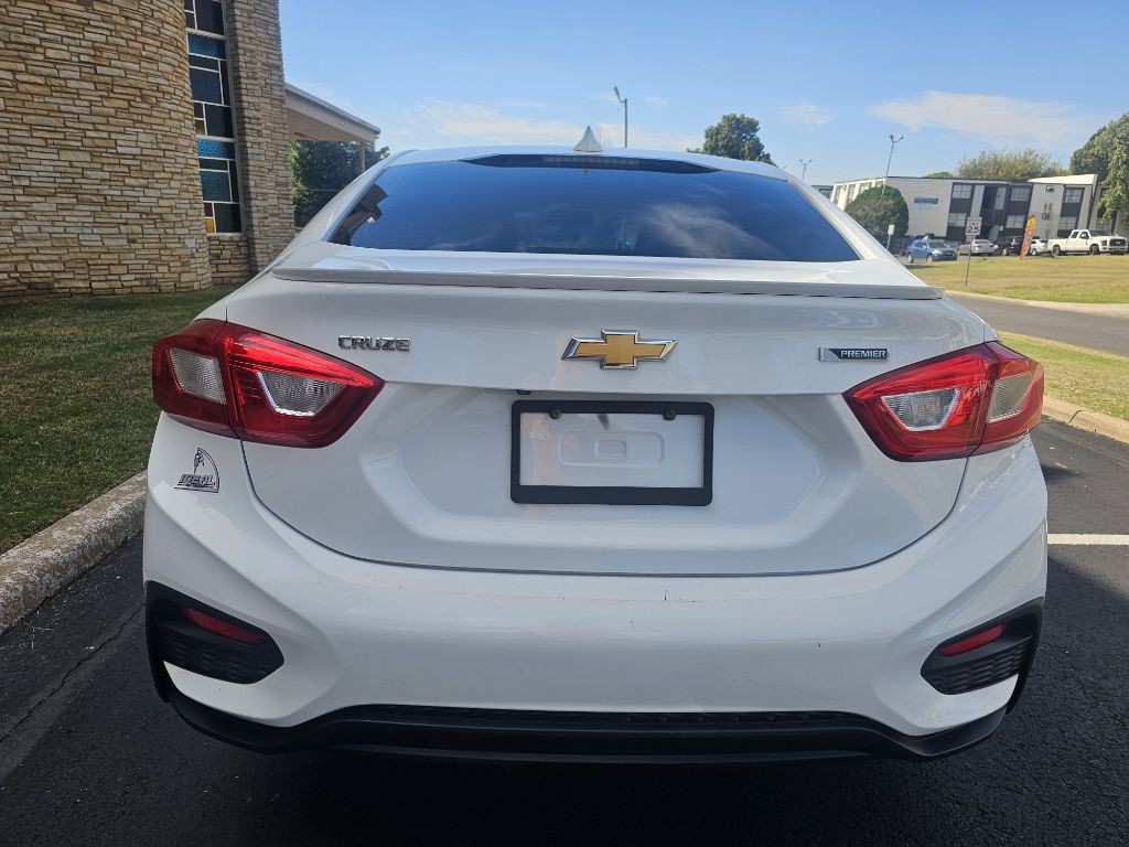 2016 Chevrolet Cruze Image 6