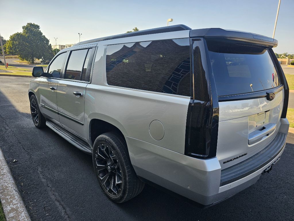 2019 Cadillac Escalade Image 8