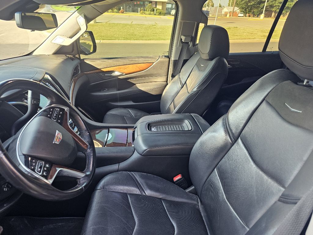 2019 Cadillac Escalade Image 9