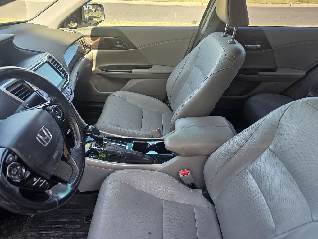 2016 Honda Accord Image 9