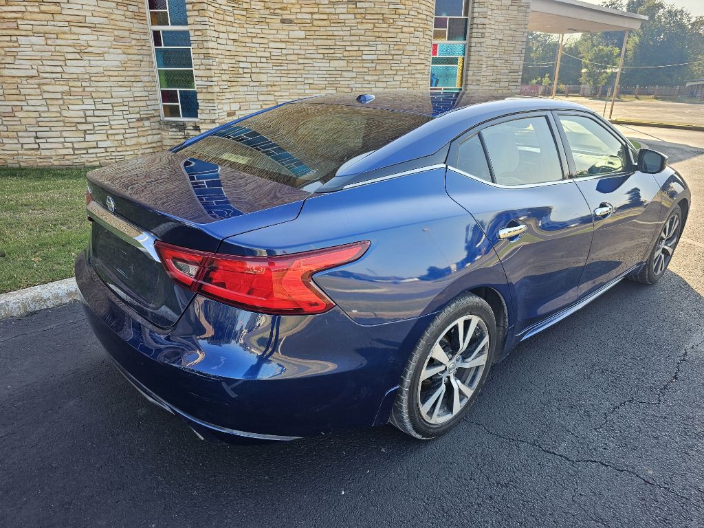 2017 Nissan Maxima Image 6