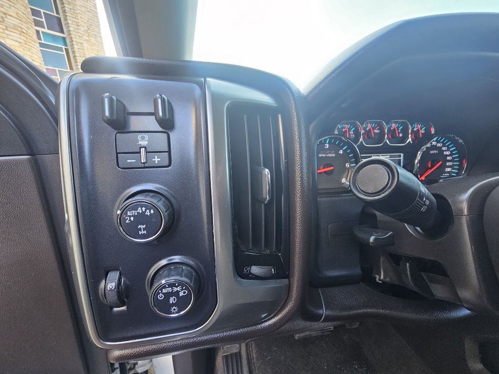 2018 Chevrolet Silverado 1500 Image 12