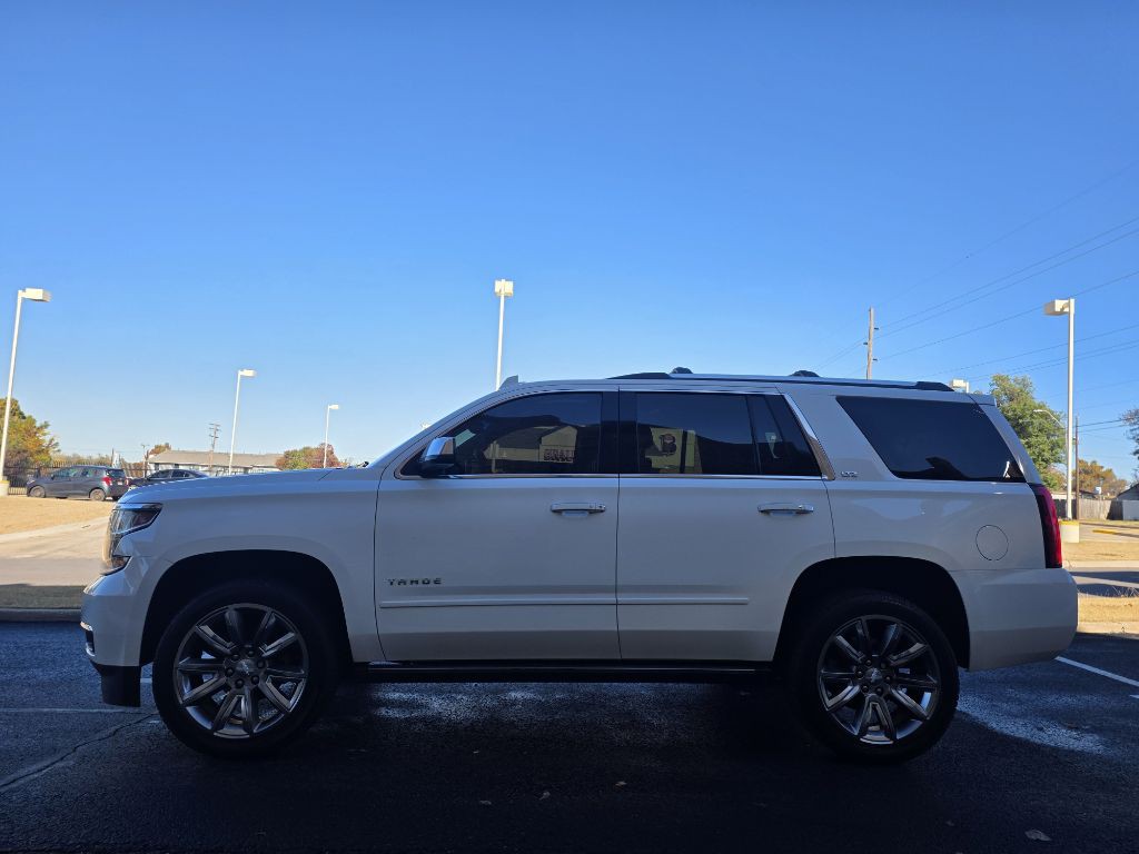 2016 Chevrolet Tahoe Image 2