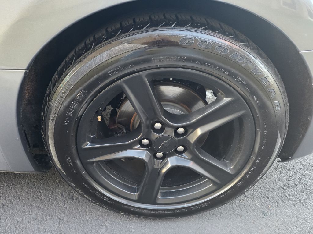 2019 Chevrolet Camaro Image 9