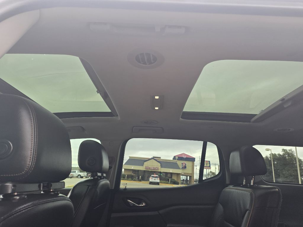 2020 GMC Acadia Image 11