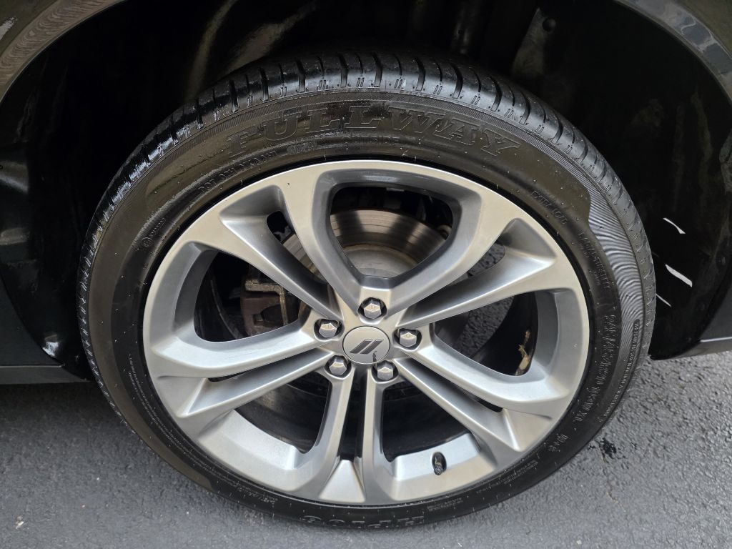 2019 Dodge Challenger Image 9