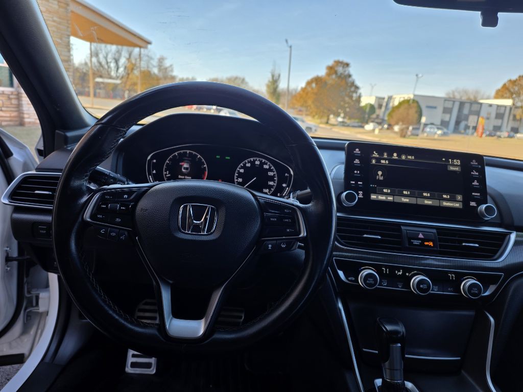 2019 Honda Accord Image 11