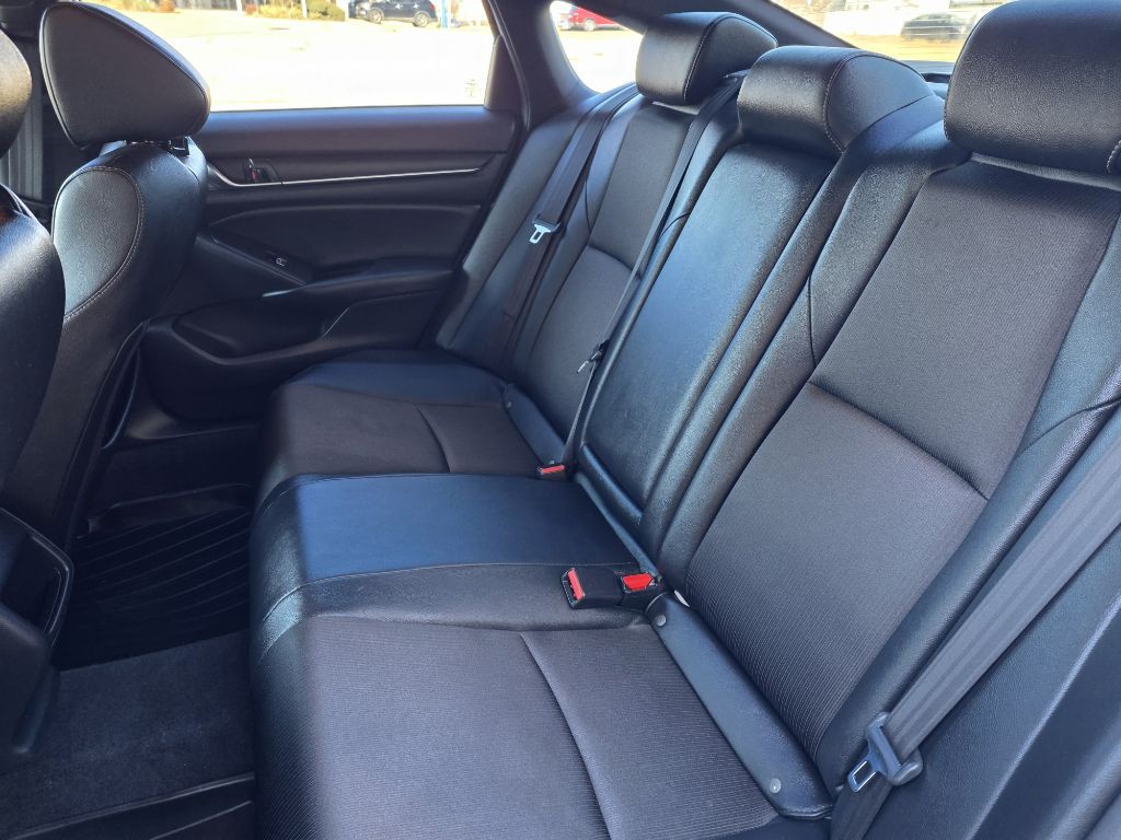 2019 Honda Accord Image 12