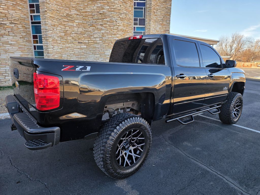 2018 Chevrolet Silverado 1500 Image 2