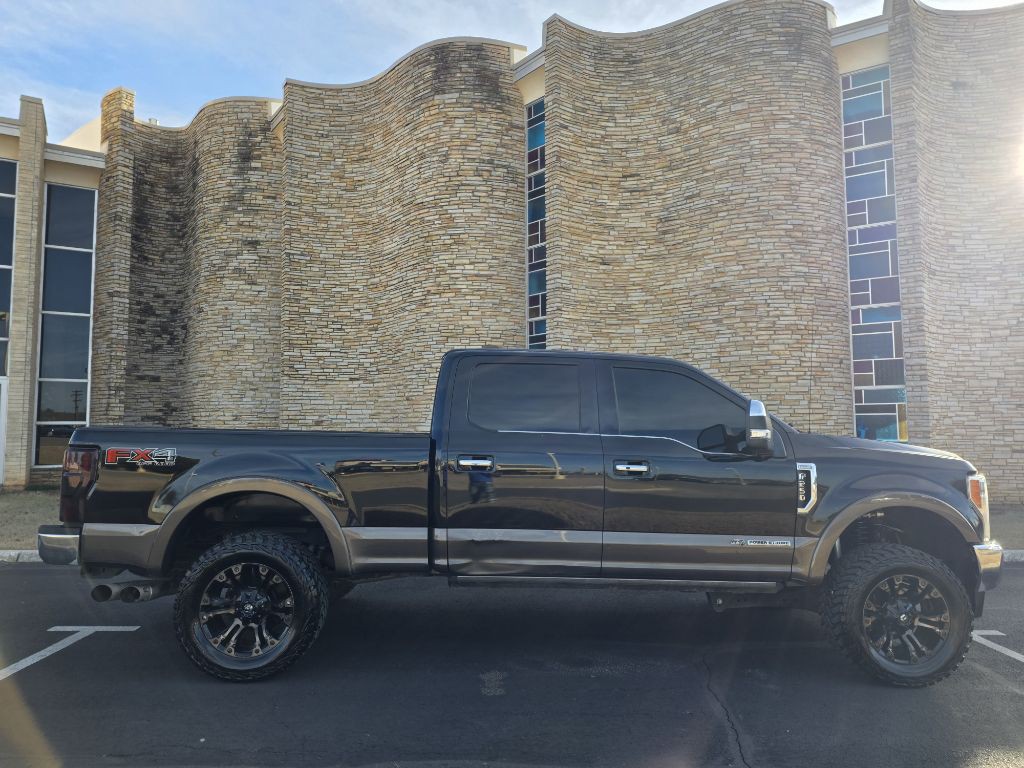 2017 Ford F-250 Image 2