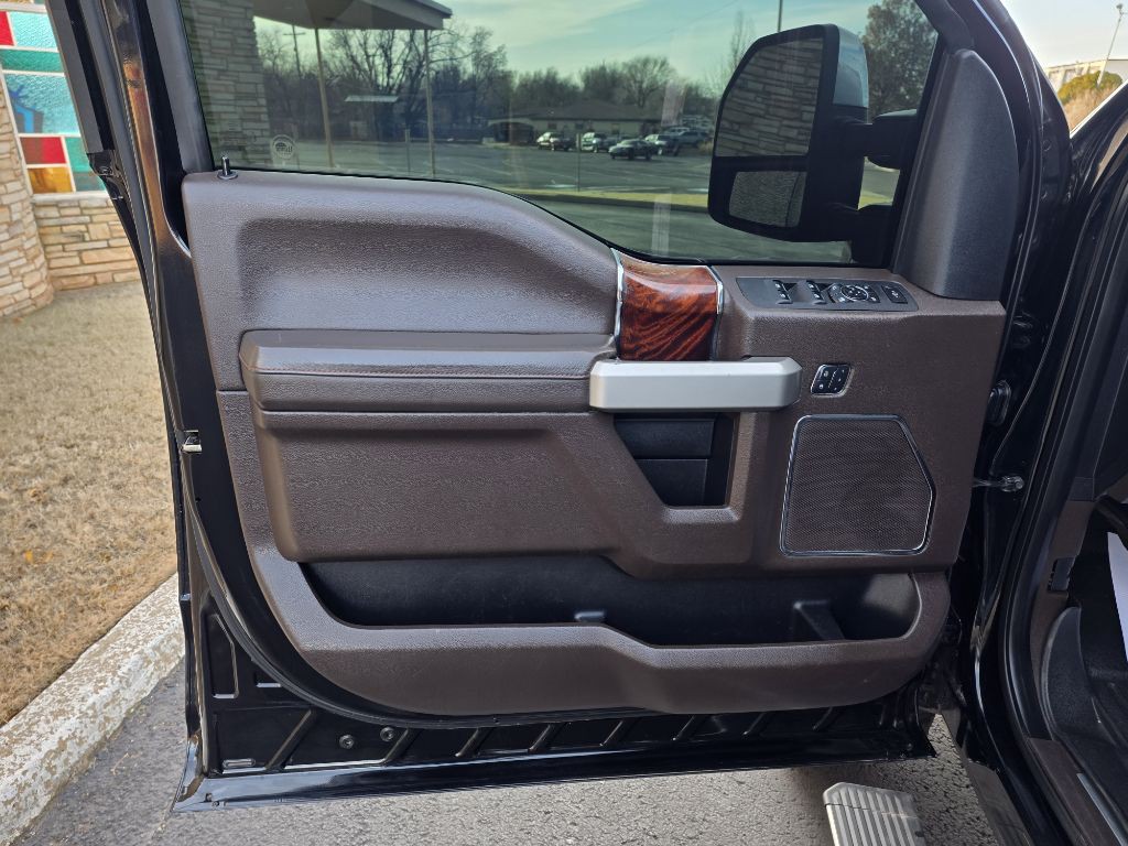 2017 Ford F-250 Image 21